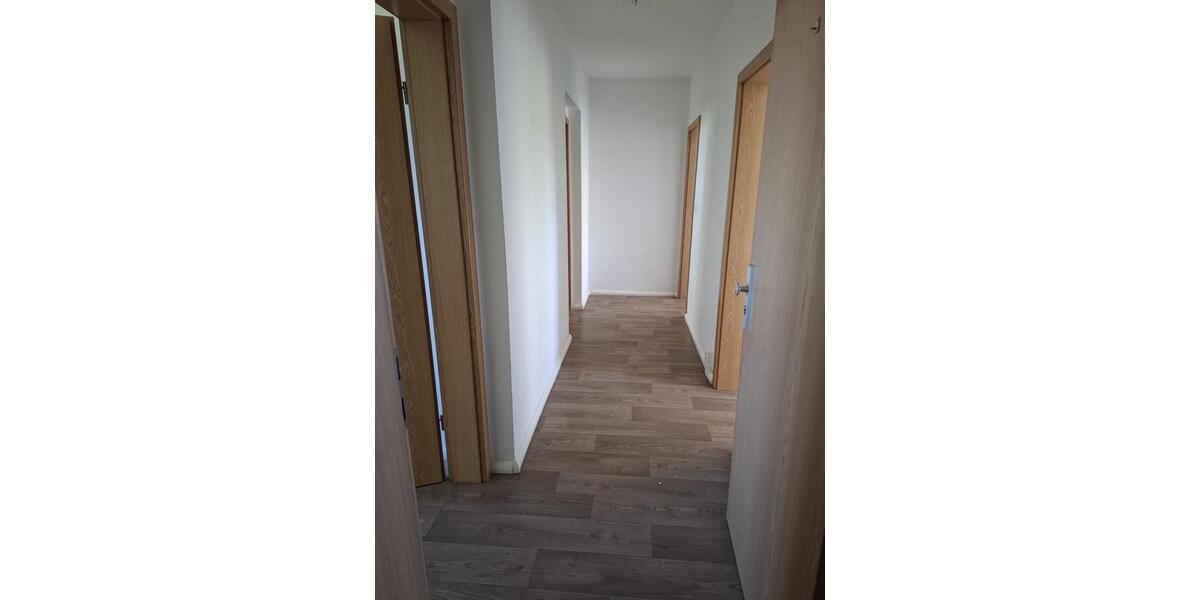 Erdgeschoßwohnung Borrentin - 6 Zimmer, 126 m&sup2;, 630&euro; | Angebot:26476021