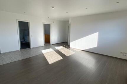 Wohnung Marburg Marbach - 3 Zimmer, 95 m&sup2;, 760&euro; | Angebot:26557388