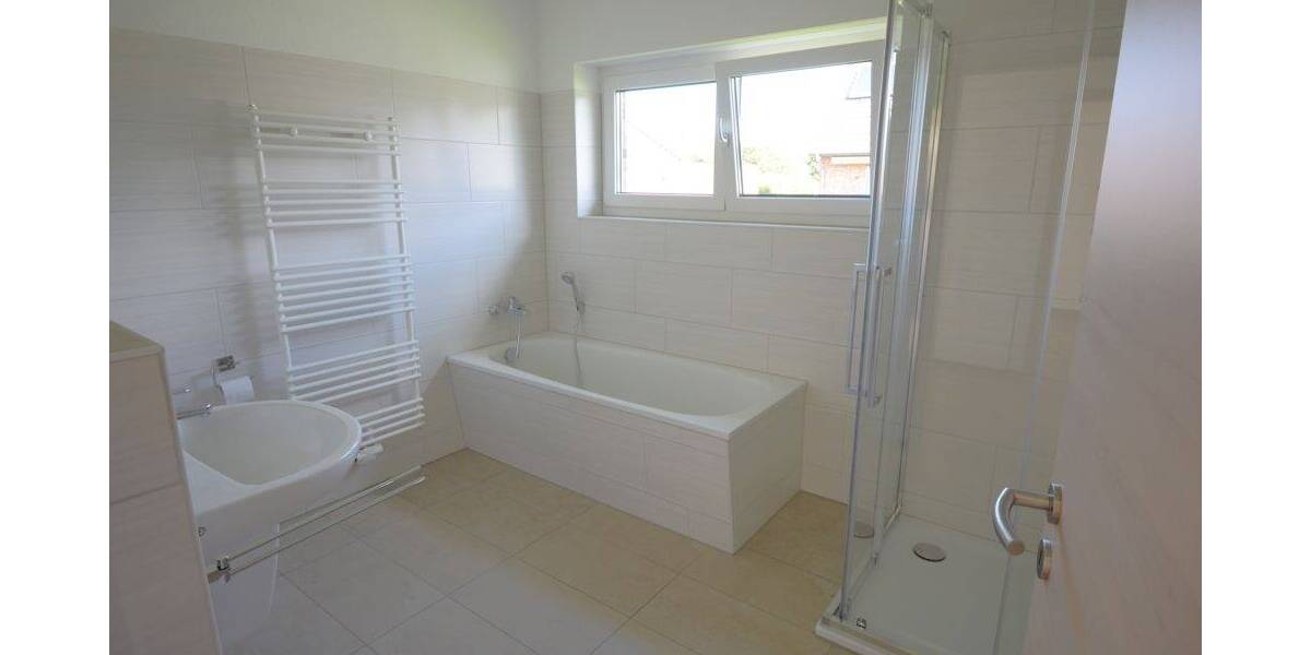 Einfamilienhaus Epenwöhrden - 2 Zimmer, 72 m&sup2;, 850&euro; | Angebot:25687146