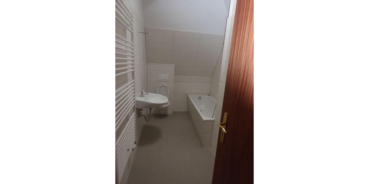 Dachgeschoßwohnung Berlin Spandau - 3 Zimmer, 80 m&sup2;, 1.274&euro; | Angebot:26690102