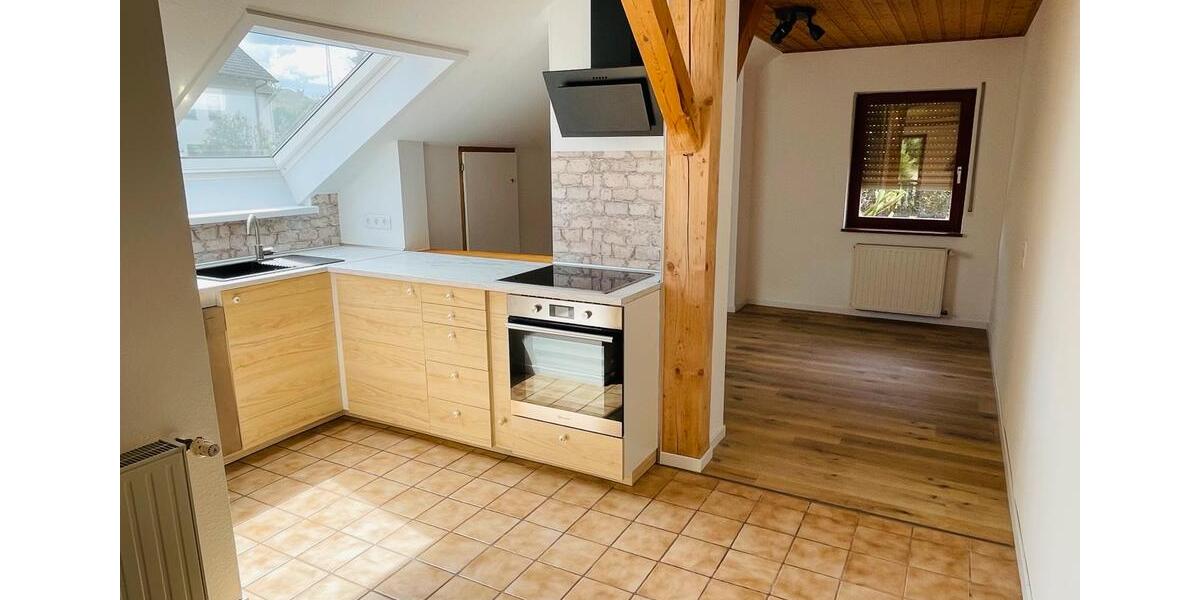 Dachgeschoßwohnung Altenglan - 4 Zimmer, 84 m&sup2;, 880&euro; | Angebot:26331350