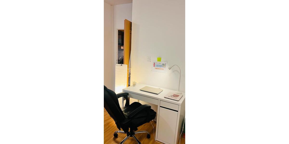 Schöne 1-Zimmer-Wohnung mit Balkon zu vermieten in Erfurt 1 zimmer