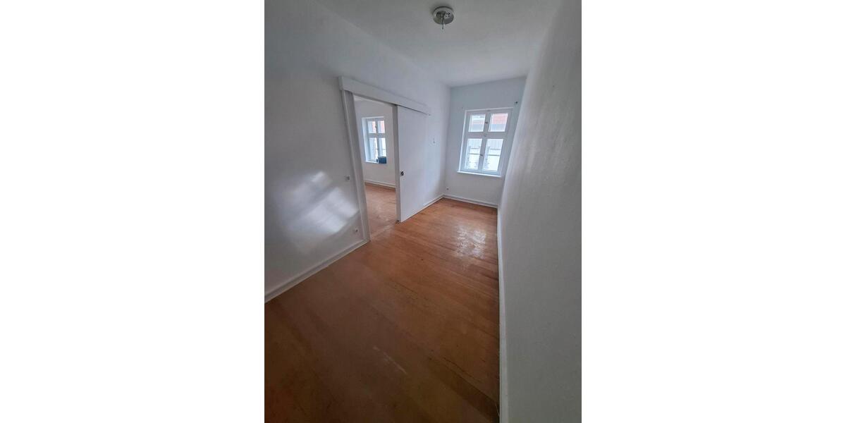 Etagenwohnung Neukalen - 4 Zimmer, 91 m&sup2;, 850&euro; | Angebot:26637139