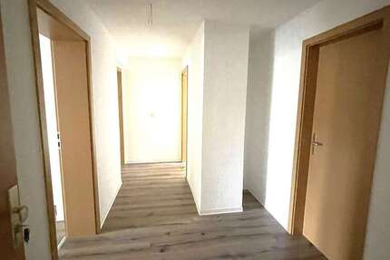 Wohnung zum Mieten in Chemnitz 350 € 55.99 m²