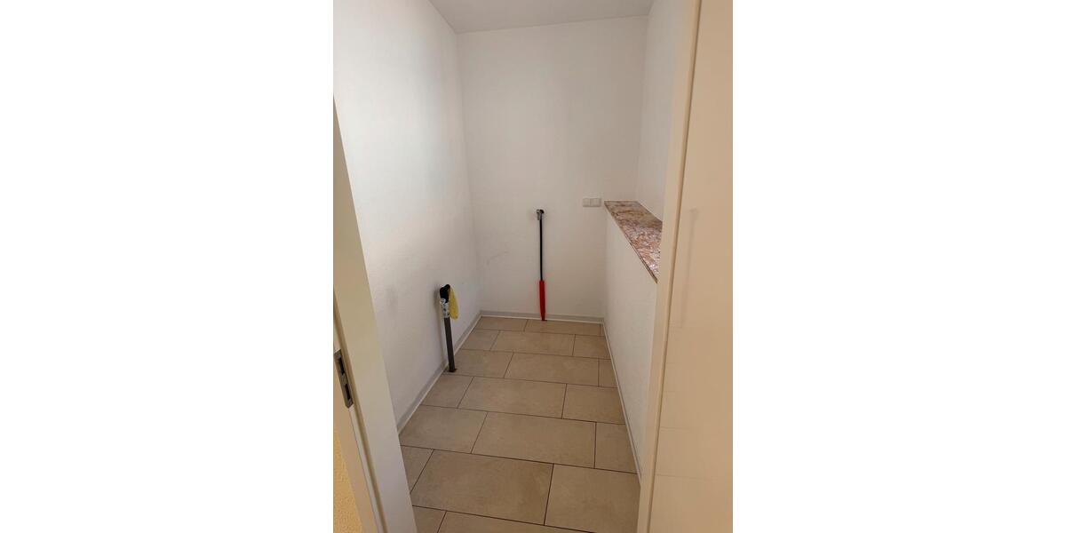 Dachgeschoßwohnung Zell (Mosel) - 6 Zimmer, 120 m&sup2;, 950&euro; | Angebot:26040618