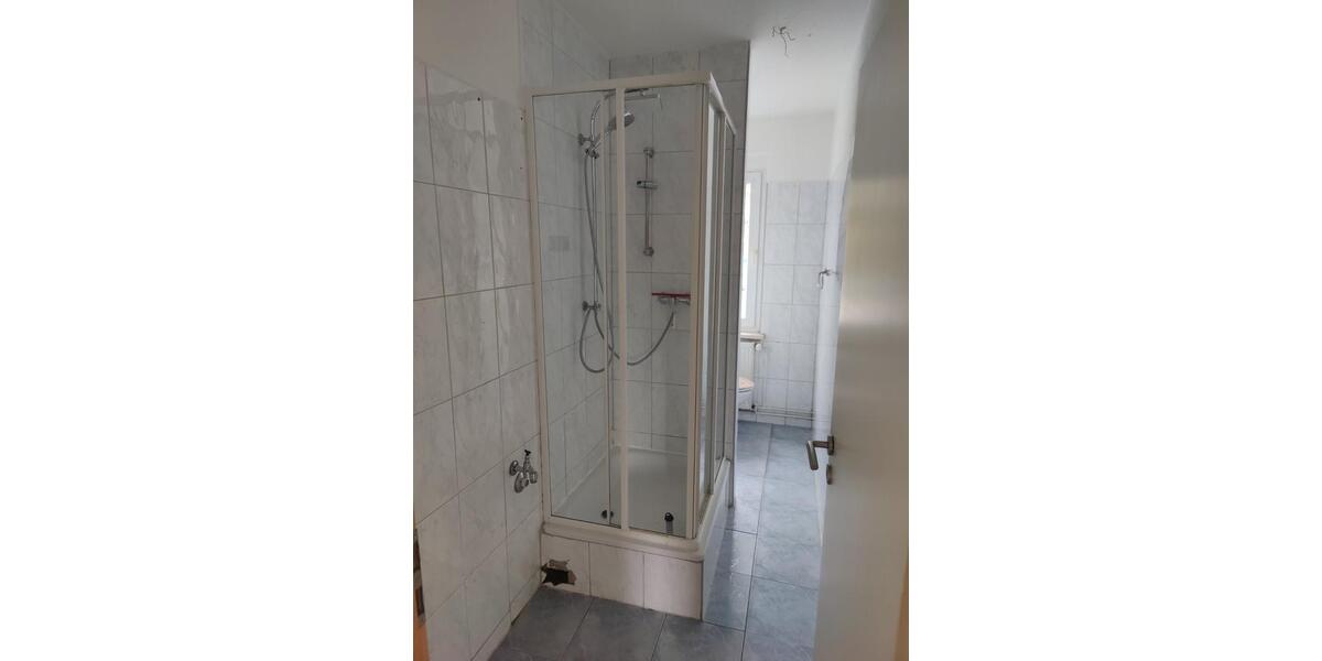 Etagenwohnung Gröningen - 4 Zimmer, 75 m&sup2;, 420&euro; | Angebot:25544482