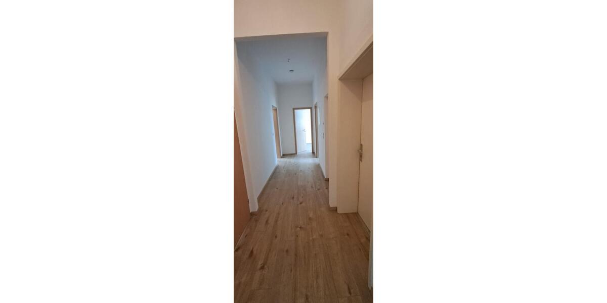 Etagenwohnung Wurzen - 4 Zimmer, 90 m&sup2;, 600&euro; | Angebot:26490308
