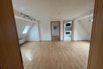 Dachgeschoßwohnung Gäufelden - 3 Zimmer, 73 m&sup2;, 1.200&euro; | Angebot:24257038