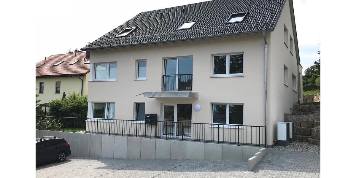 Dachgeschoßwohnung Margetshöchheim - 3 Zimmer, 130 m&sup2;, 1.750&euro; | Angebot:26048583