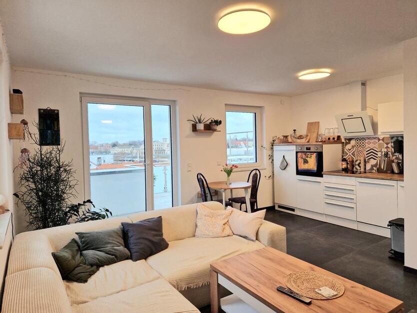 Schöne 2-Raum-Wohnung mit großer Dachterrasse in Oschersleben