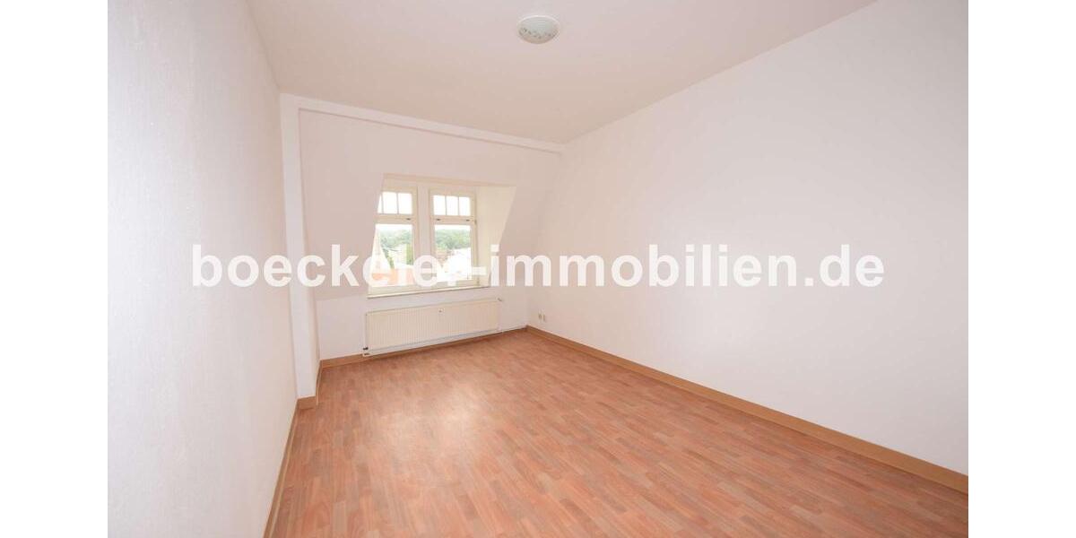 Etagenwohnung Naumburg (Saale) - 2 Zimmer, 65 m&sup2;, 370&euro; | Angebot:24157962