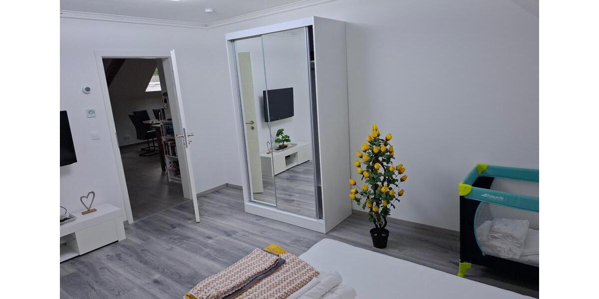 Dachgeschoßwohnung Saarbrücken Neue Bremm - 4 Zimmer, 84 m&sup2;, 840&euro; | Angebot:25331927