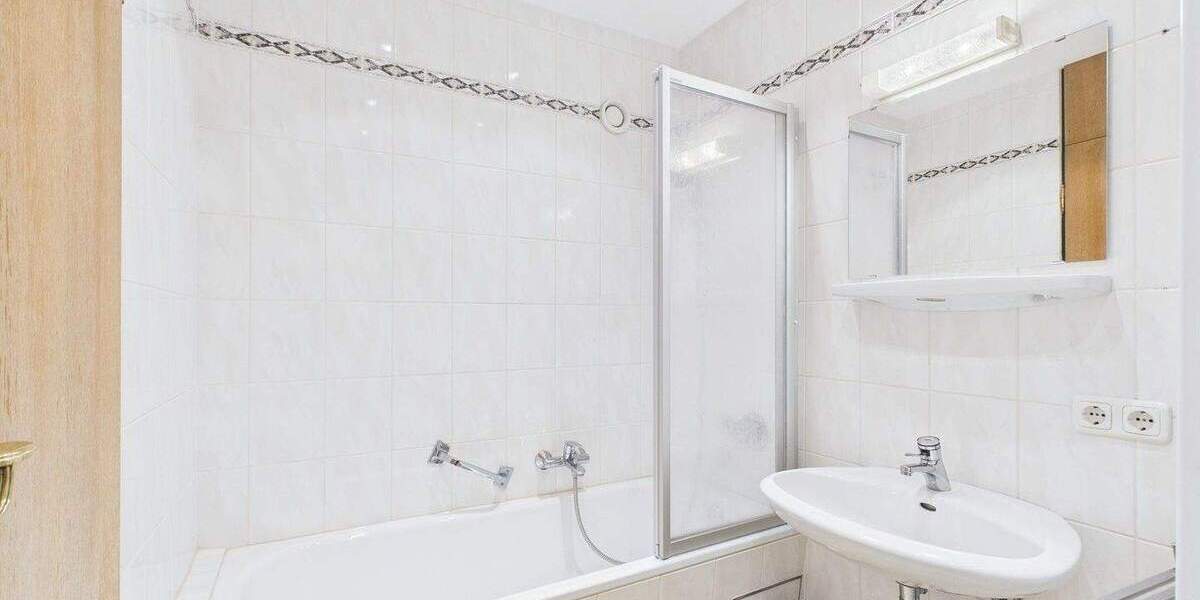 Etagenwohnung Bad Wiessee - 3 Zimmer, 75 m&sup2;, 1.200&euro; | Angebot:25708184