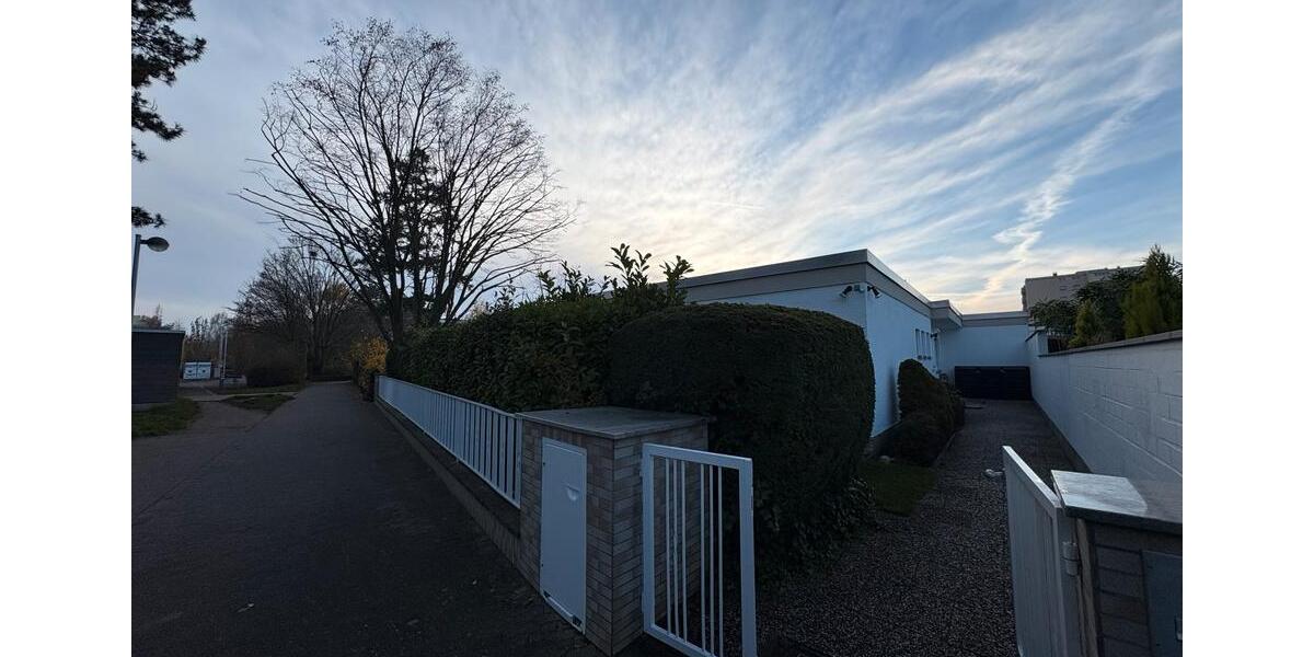 Bungalow Darmstadt Arheilgen - 3 Zimmer, 105 m&sup2;, 2.590&euro; | Angebot:23907279