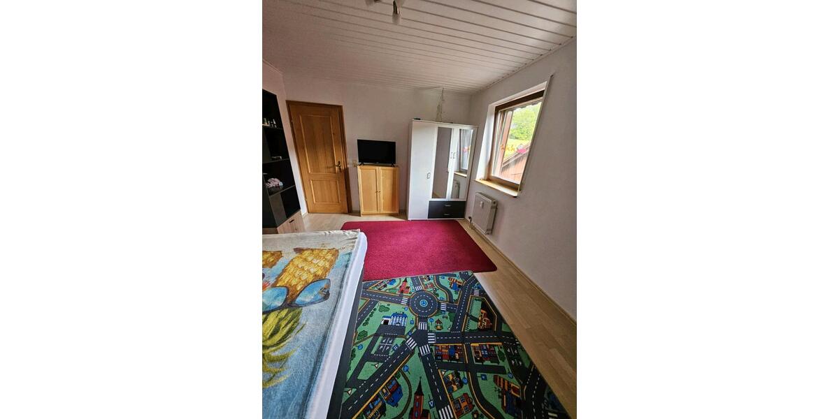 Dachgeschoßwohnung Deggendorf - 3 Zimmer, 65 m&sup2;, 750&euro; | Angebot:26635416