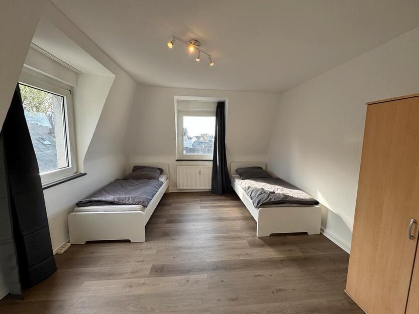 Günstige MonteurWohnung in Solingen - Nähe Velbert Ratingen Erkrath MonteurZimmer