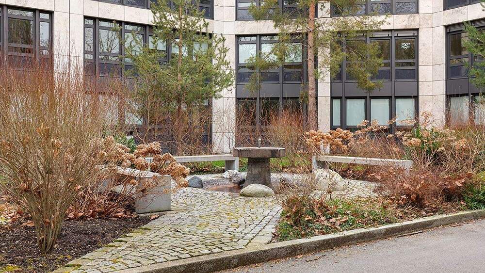 Großzügige 315 m² Bürofläche zur Untermiete in München - Küche, 3 Stellplätze zimmer