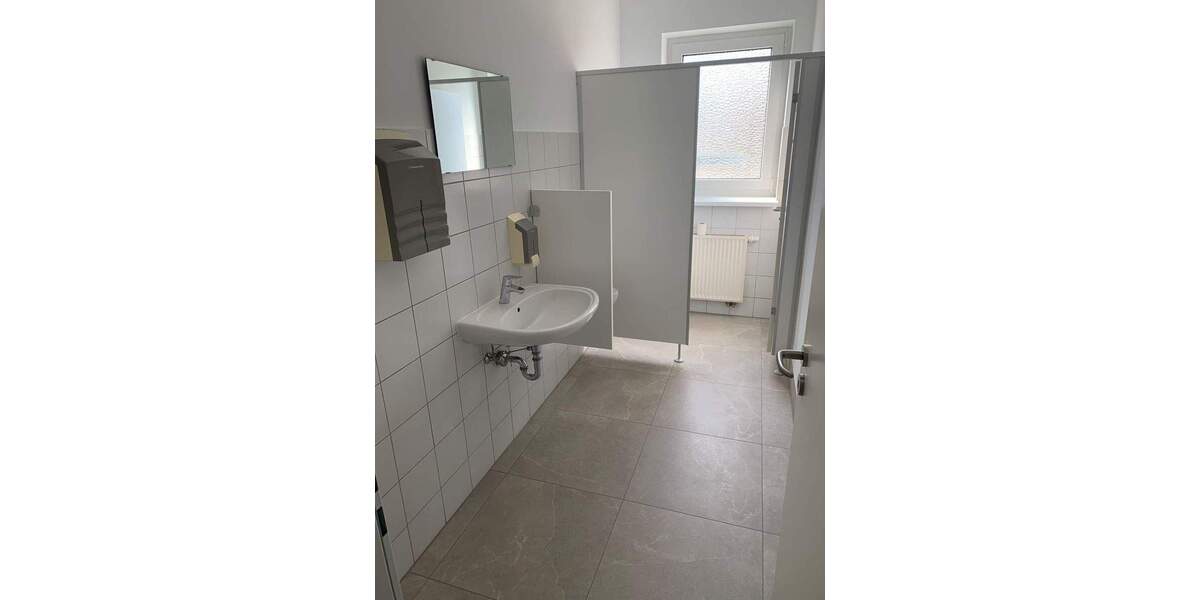 Gewerbeobjekt Schwarzach am Main Stadtschwarzach - 3.950&euro; | Angebot:25673732