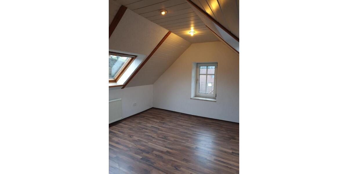 Maisonettenwohnung Steinwenden - 5 Zimmer, 145 m&sup2;, 1.160&euro; | Angebot:25343636