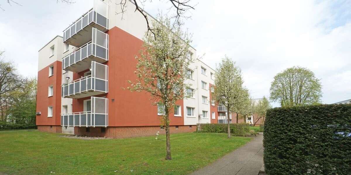 Etagenwohnung Pinneberg - 3 Zimmer, 85 m&sup2;, 1.060&euro; | Angebot:25717454