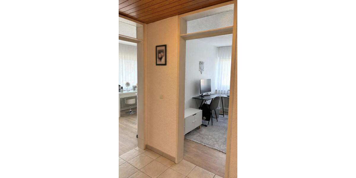 Lichtdurchflutete 4,5-Zimmer-Wohnung mit großzügigem Balkon und Einzelgarage 4.5 zimmer