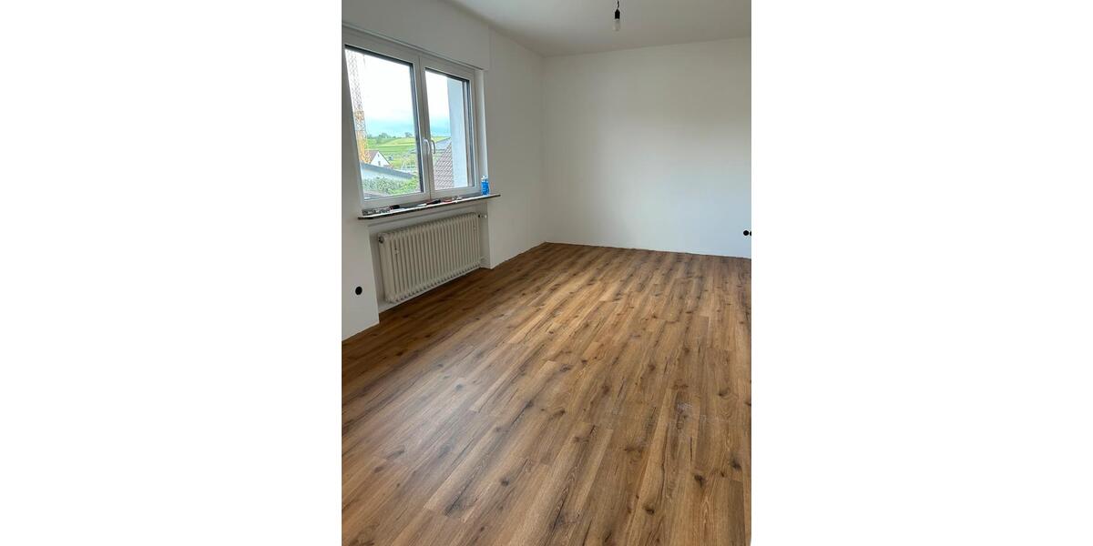 Etagenwohnung Kalbach - 3 Zimmer, 95 m&sup2;, 975&euro; | Angebot:26052012