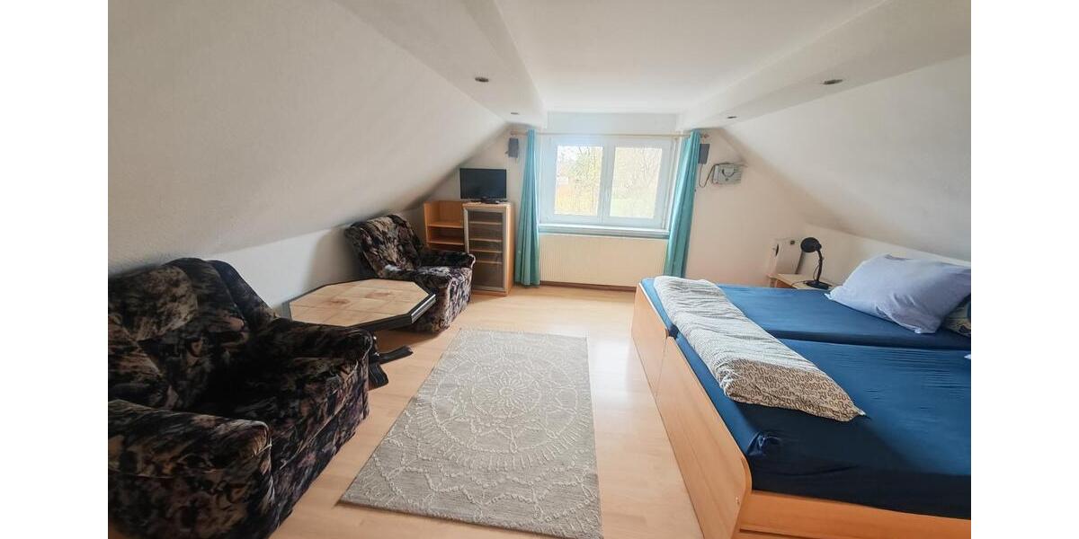 Dachgeschoßwohnung Leipzig Nord - 1 Zimmer, 18 m&sup2;, 400&euro; | Angebot:25964139