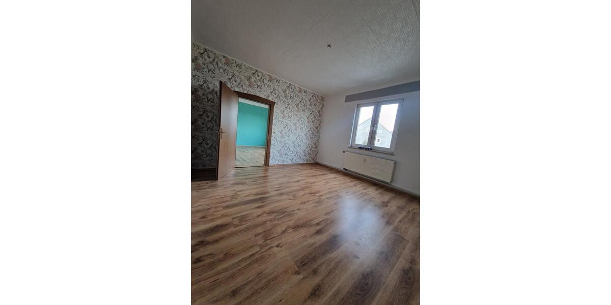 Erdgeschoßwohnung Suhl Schmiedefeld am Rennsteig - 3 Zimmer, 56 m&sup2;, 250&euro; | Angebot:25396117