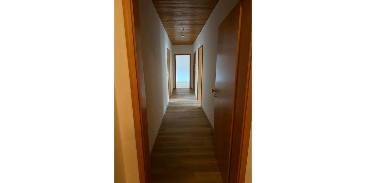 Etagenwohnung Floh-Seligenthal Seligenthal - 3 Zimmer, 80 m&sup2;, 790&euro; | Angebot:25637378