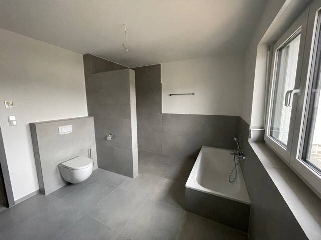 Doppelhaushälfte Leopoldshöhe - 5 Zimmer, 146 m&sup2;, 1.700&euro; | Angebot:26751950