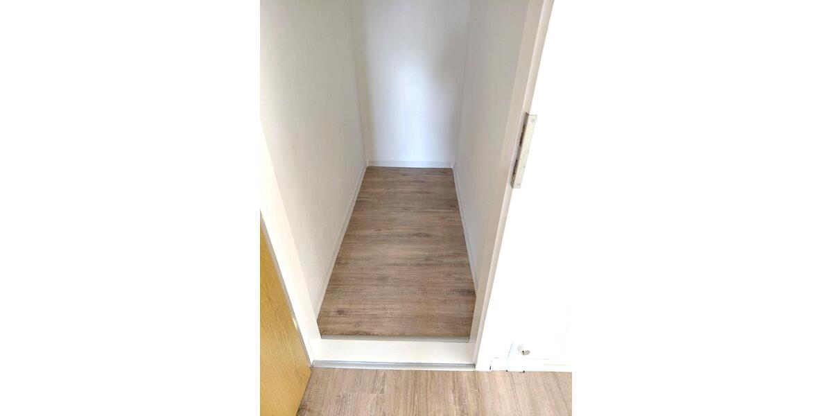 Etagenwohnung Löcknitz - 3 Zimmer, 65 m&sup2;, 357&euro; | Angebot:23511762