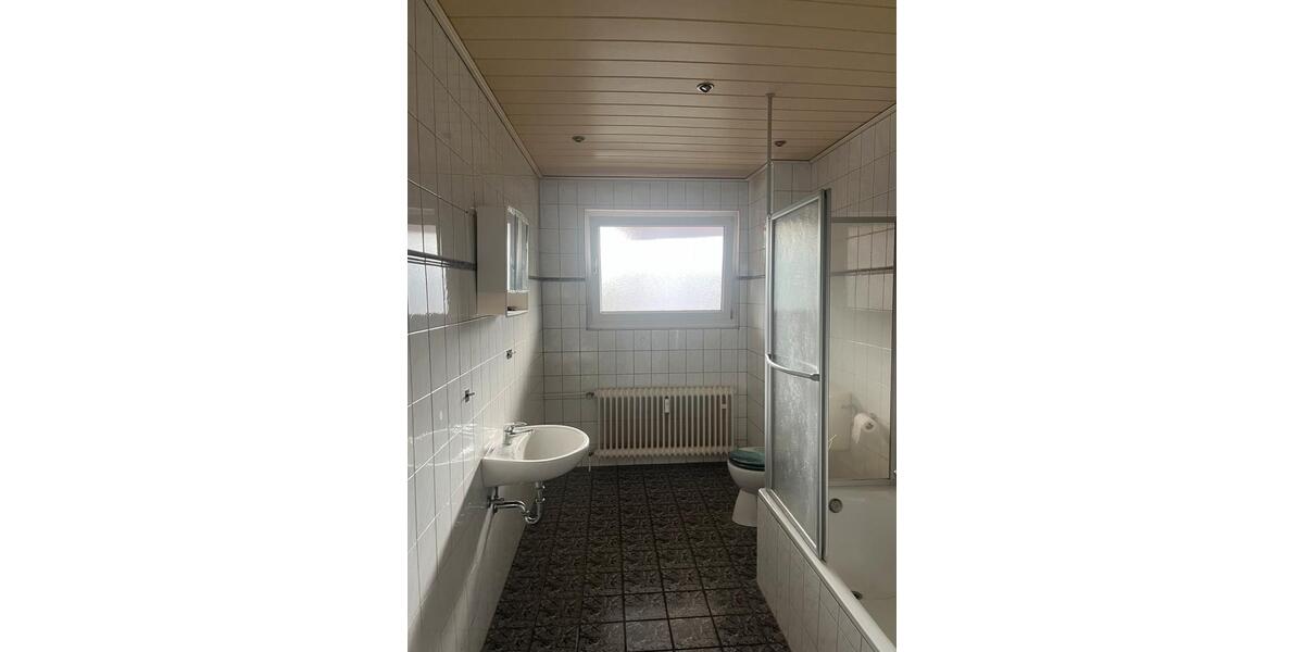 Etagenwohnung Dinslaken Lohberg - 1 Zimmer, 74 m&sup2;, 900&euro; | Angebot:26234608