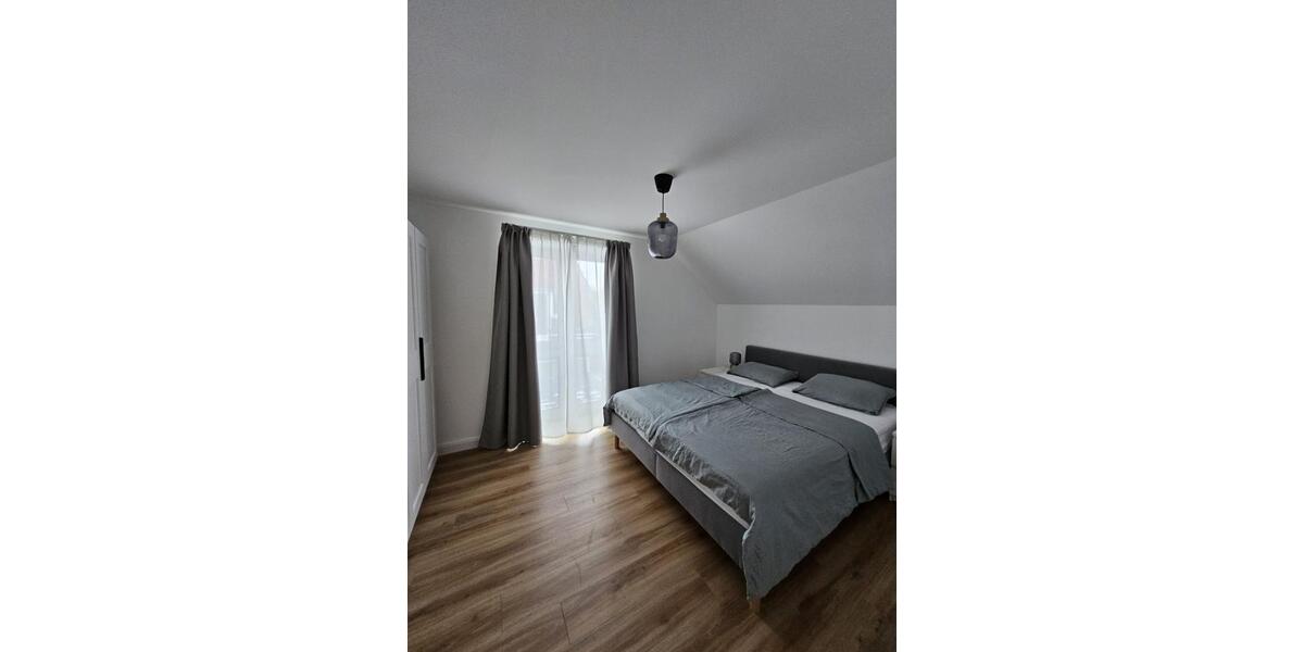 Etagenwohnung Heide - 4 Zimmer, 100 m&sup2;, 1.300&euro; | Angebot:25646220