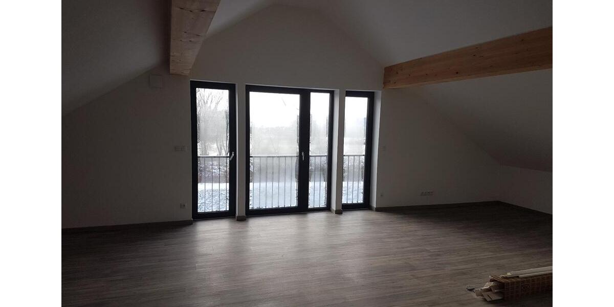 Dachgeschoßwohnung Kelheim - 3 Zimmer, 990&euro; | Angebot:22476377