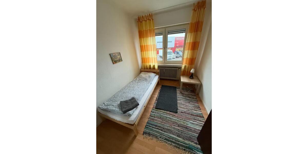 Wohnen auf Zeit Lohmar - 4 Zimmer, 160 m&sup2;, 13&euro; | Angebot:24784447
