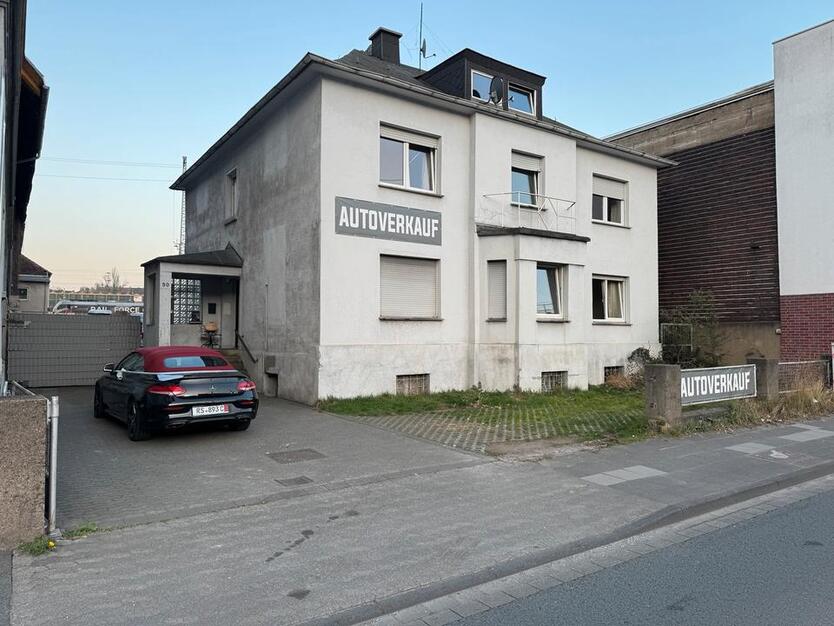 WG Haus Zimmer zuvermieten in zentraler Lage möbliert