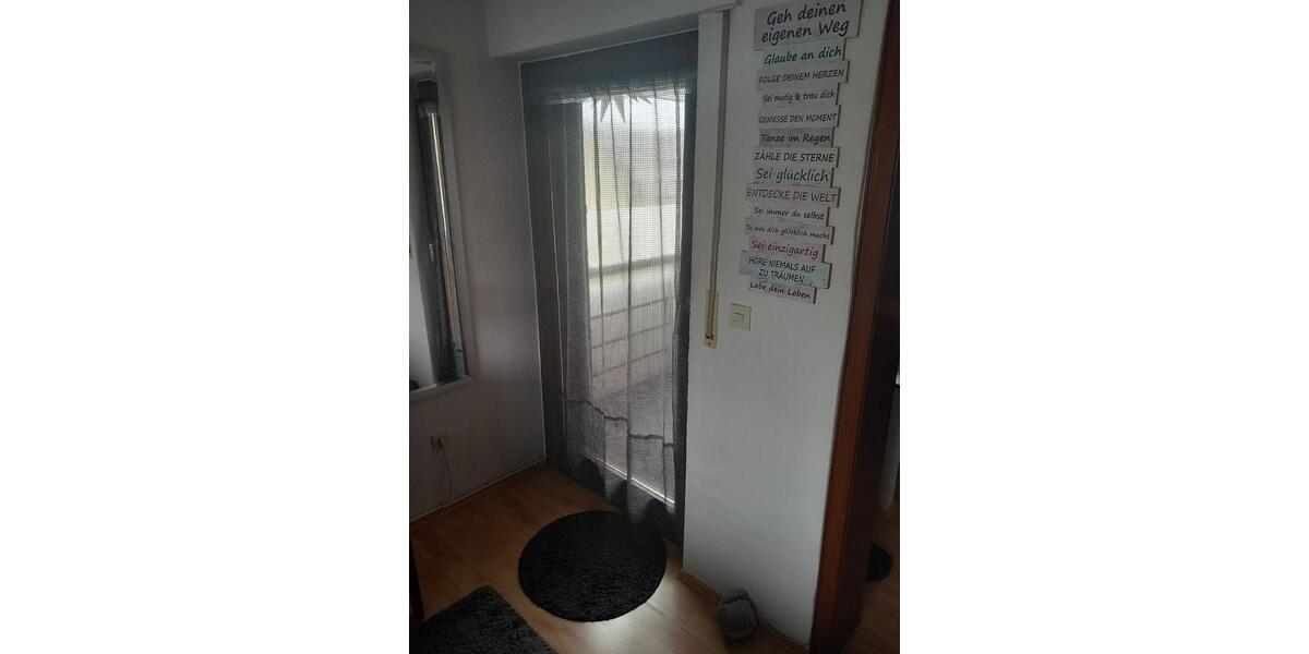 Etagenwohnung Schlangen - 3 Zimmer, 93 m&sup2;, 700&euro; | Angebot:26505224