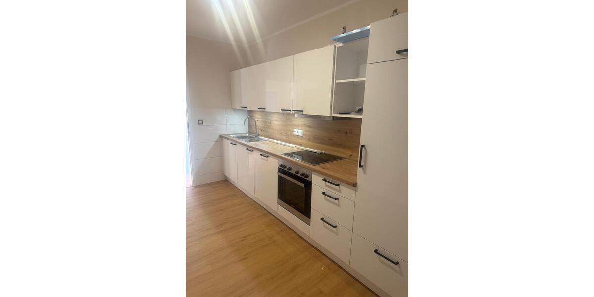 Wohnen auf Zeit Heidenau - 8 Zimmer, 200 m&sup2;, 30&euro; | Angebot:25356094