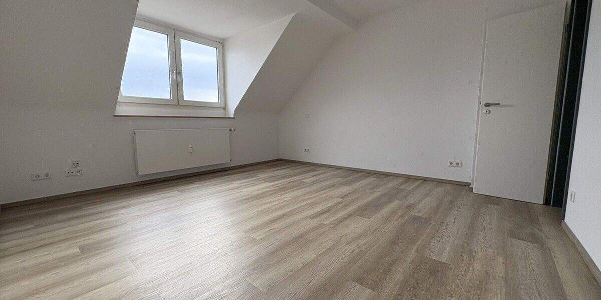 Etagenwohnung Düsseldorf Bilk - 2 Zimmer, 60 m&sup2;, 800&euro; | Angebot:25097175