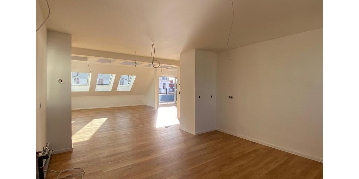 Dachgeschoßwohnung Berlin Mitte - 2.5 Zimmer, 137 m&sup2;, 2.900&euro; | Angebot:24847053