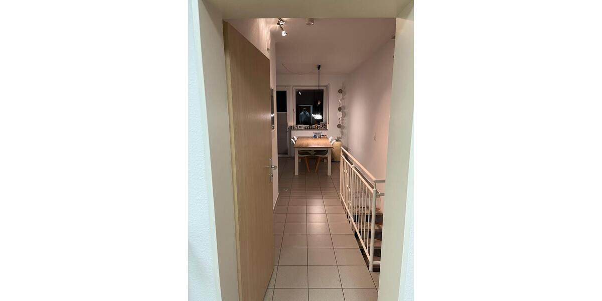 1-Zimmer-Maisonette mit Balkon & Stellplatz – Bornheim-Waldorf 1 zimmer