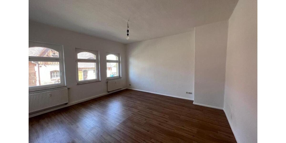 Erdgeschoßwohnung Querfurt - 3 Zimmer, 91 m&sup2;, 505&euro; | Angebot:26123970