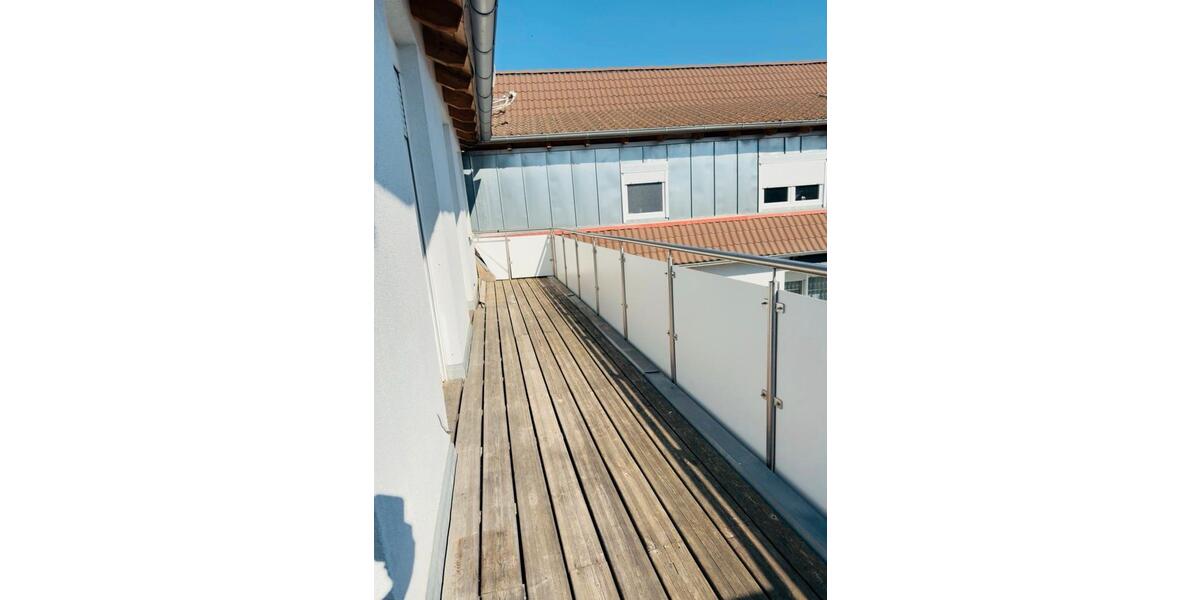 Dachgeschoßwohnung Ditzingen - 3.5 Zimmer, 85 m&sup2;, 1.200&euro; | Angebot:26603214