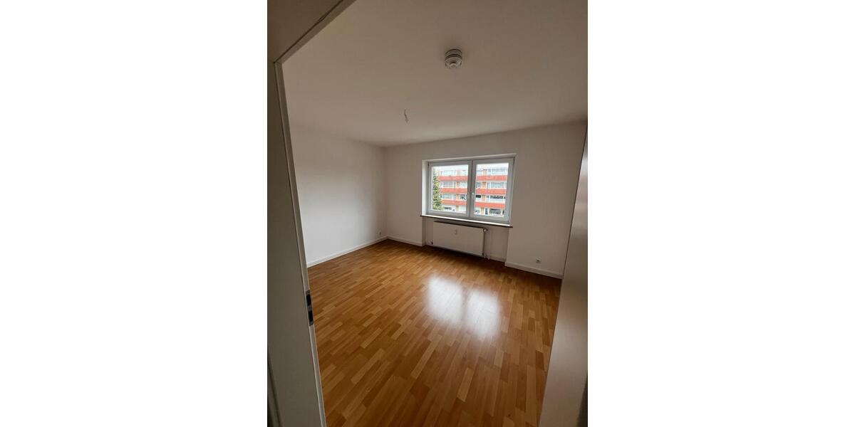 Etagenwohnung Tostedt - 3 Zimmer, 80 m&sup2;, 1.200&euro; | Angebot:26148377