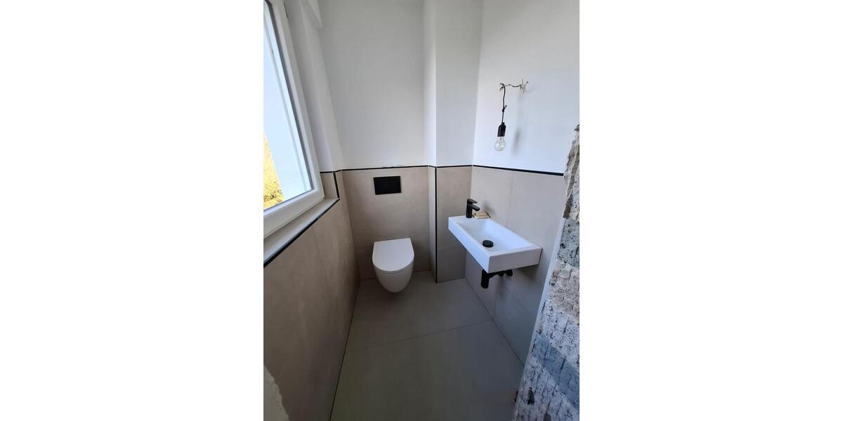 Erstbezug nach Kernsanierung: 5-Zimmer Wohnung mit Balkon 4 zimmer