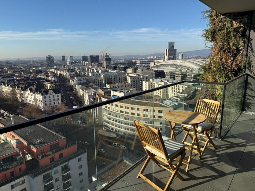 Aussicht Pur 14. Etage Balkon Zentral Zwischenmiete Dez - März zimmer