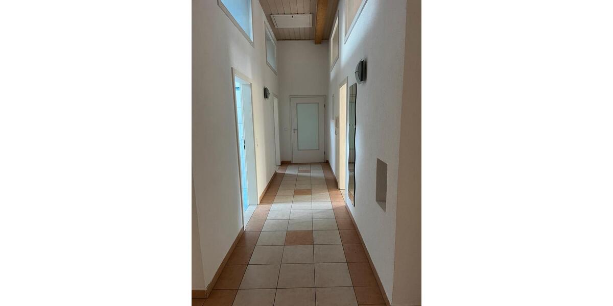 Dachgeschoßwohnung Giengen an der Brenz - 3 Zimmer, 100 m&sup2;, 1.050&euro; | Angebot:24828145