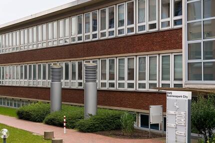 Großraumbüro mit Teeküche. zimmer