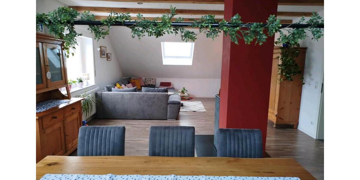 Dachgeschoßwohnung Amöneburg - 3 Zimmer, 85 m&sup2;, 900&euro; | Angebot:24940816