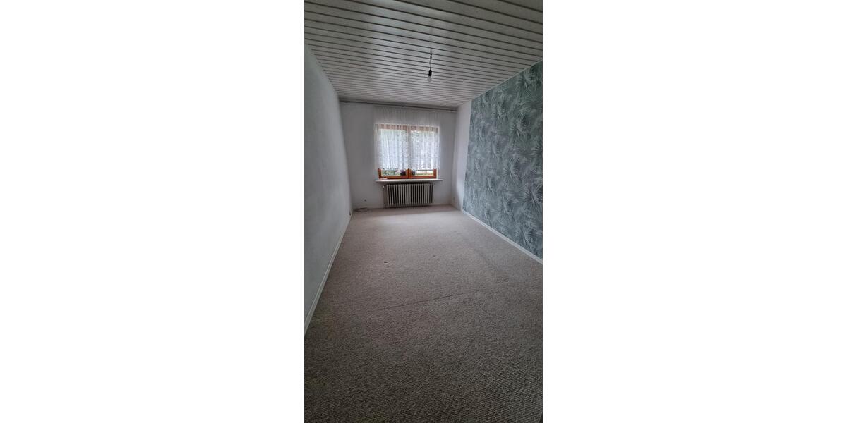Etagenwohnung Berlin Marzahn-Hellersdorf - 4 Zimmer, 142 m&sup2;, 1.275&euro; | Angebot:26447084